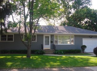 716 N Glenwood Pl, Aurora, IL
