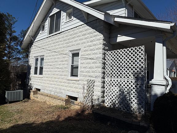 3rd image of 612 E Main St #1