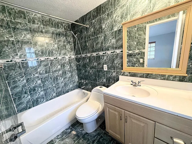 8600 SW 109th Ave #4-202 — Photo 12