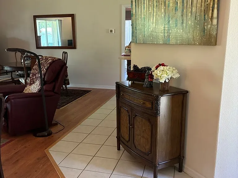 30 Fenwick Ln — Photo 4