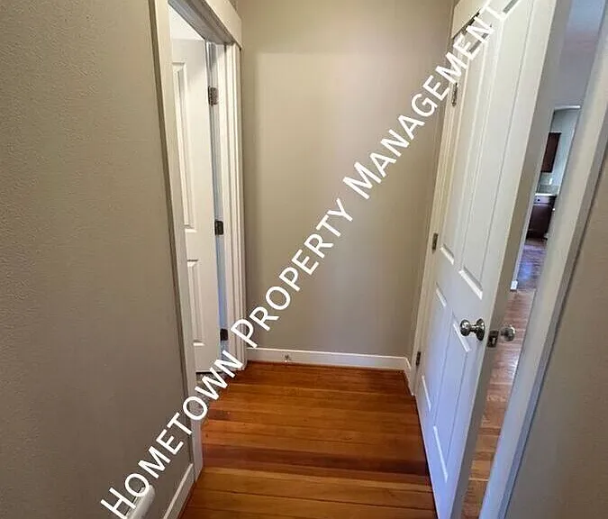 6231 Martin Way E — Photo 8