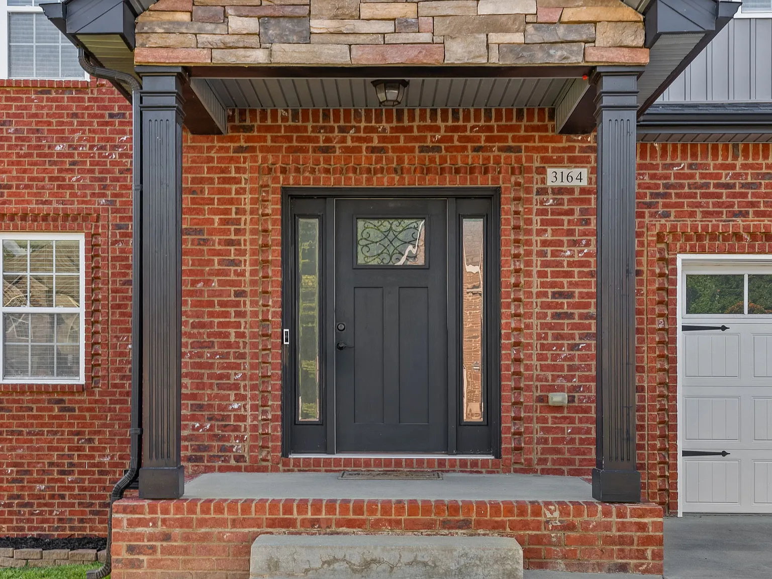 4 bed, 3.5 bath, 3197 sqft, $2,900 — Photo 2