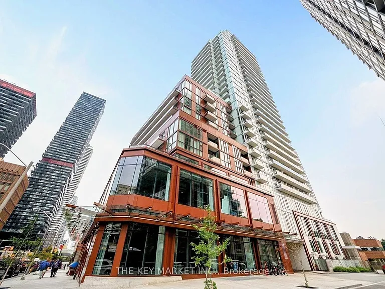 33 Helendale Ave #1511 — Photo 3