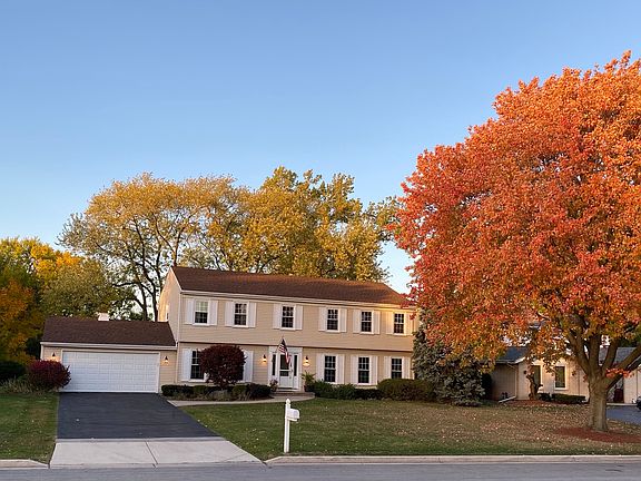 2nd image of 19W022 Avenue Chateaux N