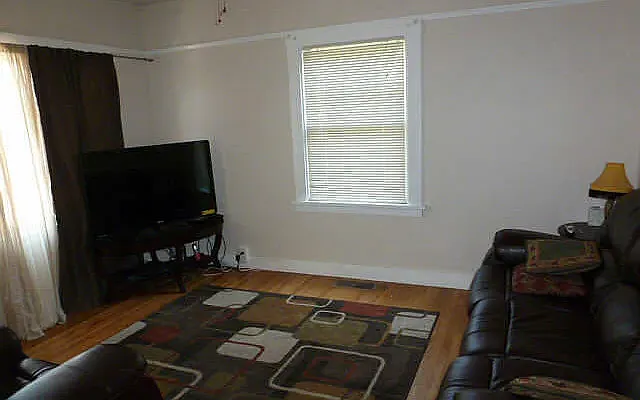 2 bed, 1200 sqft, $2,400 — Photo 4