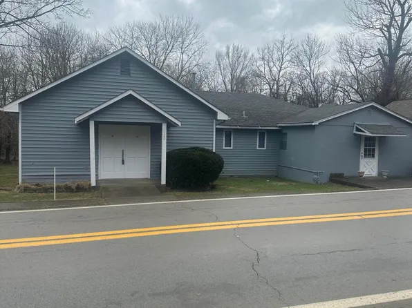 120 Mount Sterling Rd N, Paris, KY 40361