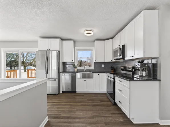 9351 Ochoa Ave NE, Otsego, MN 55330