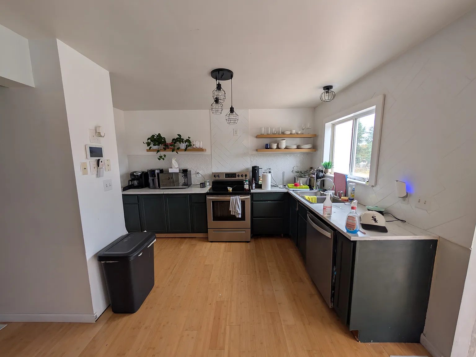 4 bed, 1766 sqft, $1,850 — Photo 2