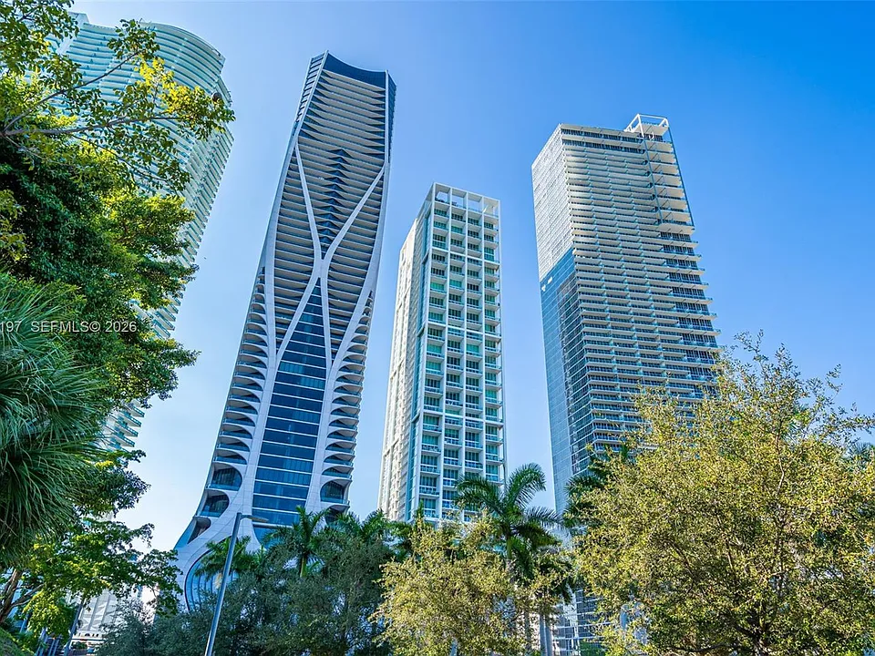 1100 Biscayne Blvd #2907