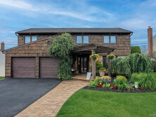 19 Jacob Road, Plainview, NY 11803