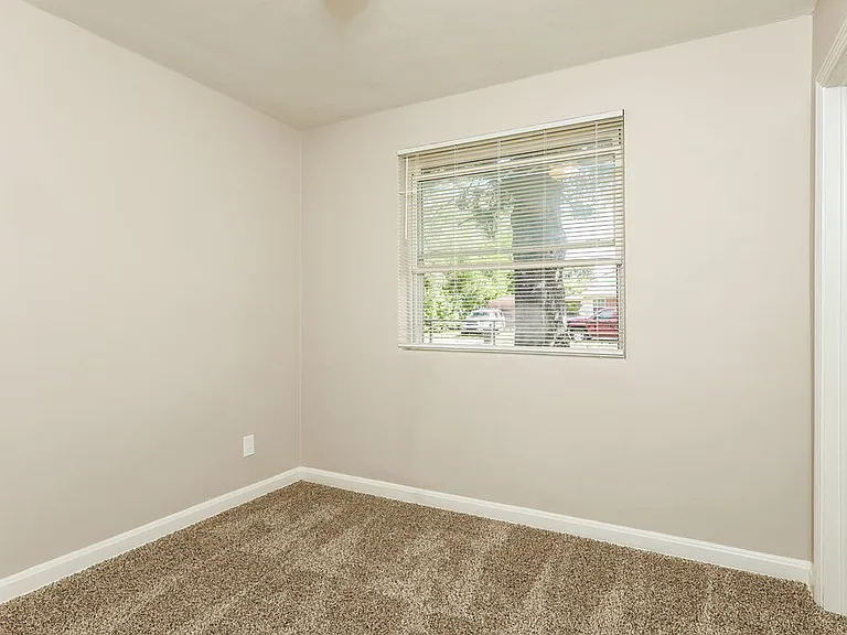 5220 Seaspray Ave — Photo 12