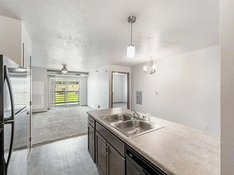 Whisper Ridge Commons — Photo 52
