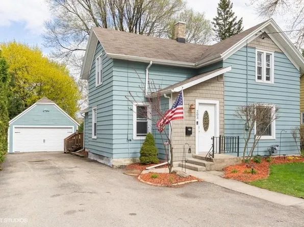 203 Wayland St, Beaver Dam, WI 53916