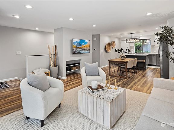 4th image of 207 169th Avenue NE