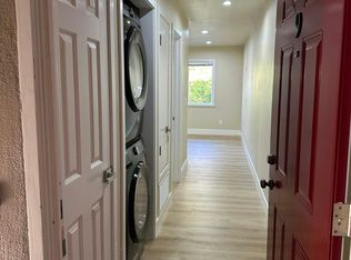 786 Elm St #9, San Carlos, CA 94070