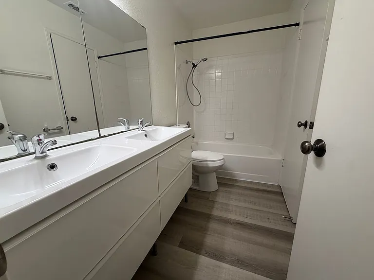 9151 Newhall Dr #116 — Photo 22