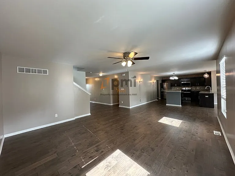 1864 Westridge Dr — Photo 7