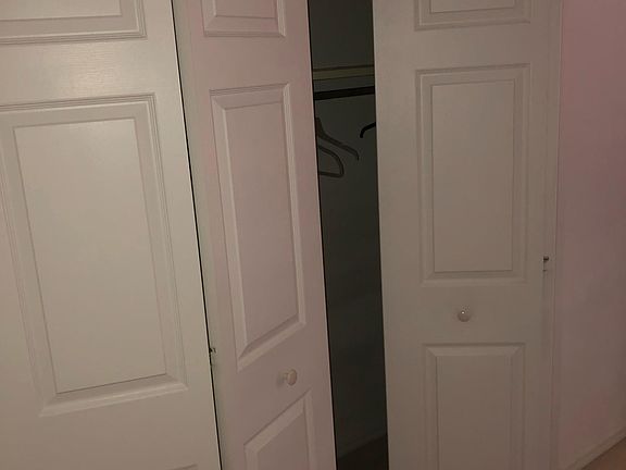 3rd image of 503B N Beadle Dr