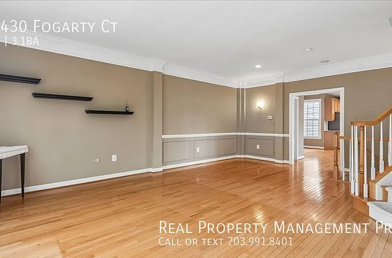 11430 Fogarty Ct — Photo 4