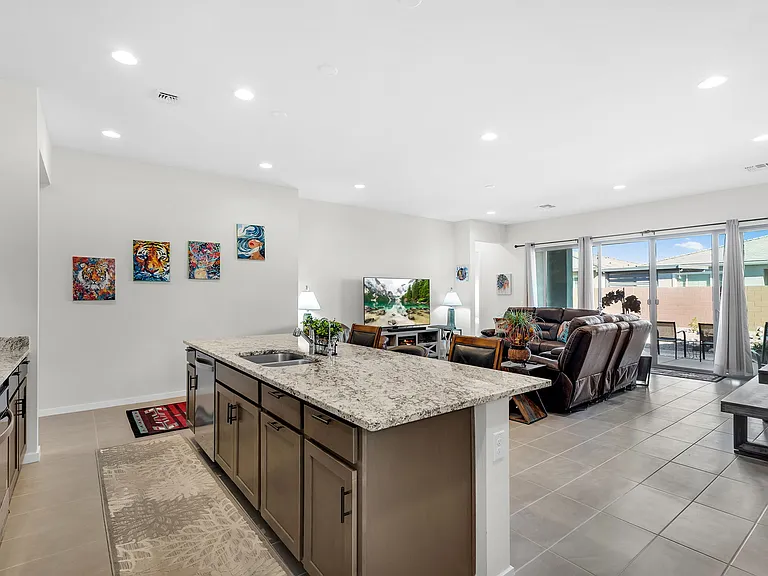 866 W Flatiron Trl — Photo 24