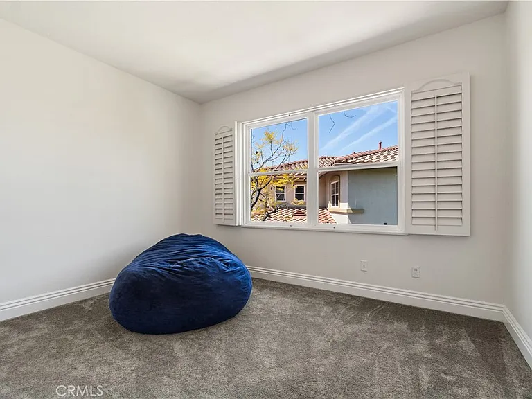 11 Willowglade — Photo 31