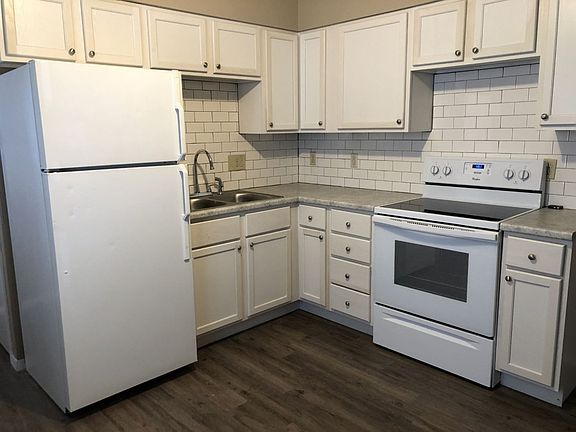 2nd image of 224 Sherwood Way #N