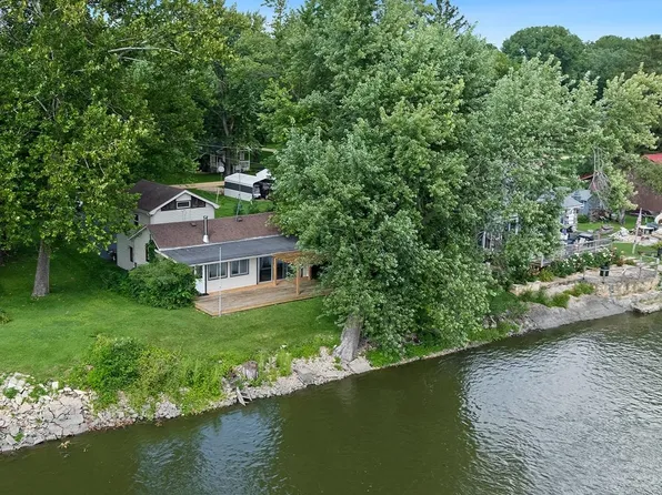 2811 S Brooks Island Rd, Oregon, IL 61061