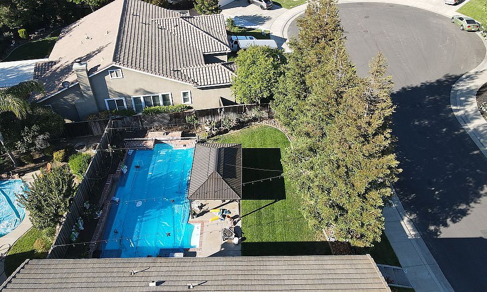 1st image of 1220 Revelle Dr