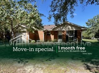 105 Morning Song Ct, Raeford, NC 28376