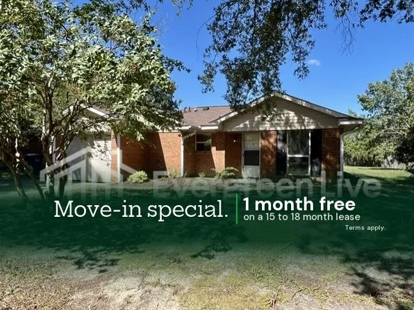 105 Morning Song Ct, Raeford, NC 28376