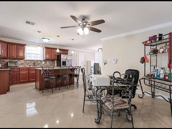 3rd image of 4642 Hauck Dr