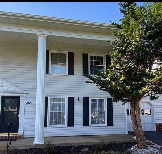 1st image of 557 Tiffany Ct