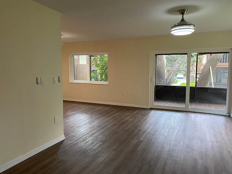 506 Duxbury Ct #B — Photo 13