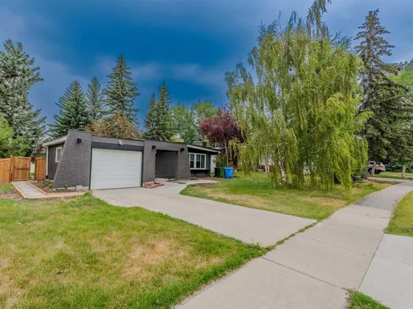 5655 S Dalhousie Dr NW, Calgary, AB T3A 1Y5
