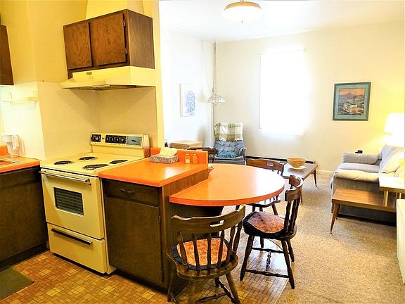 Kitchen & Living Area
