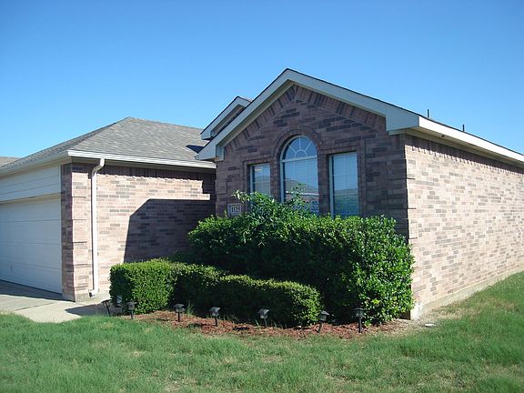 3rd image of 1125 Beaverwood Ln
