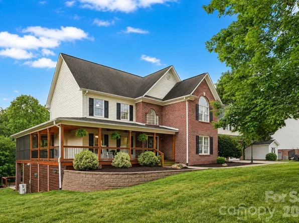 4616 20th Street Pl NE, Hickory, NC 28601