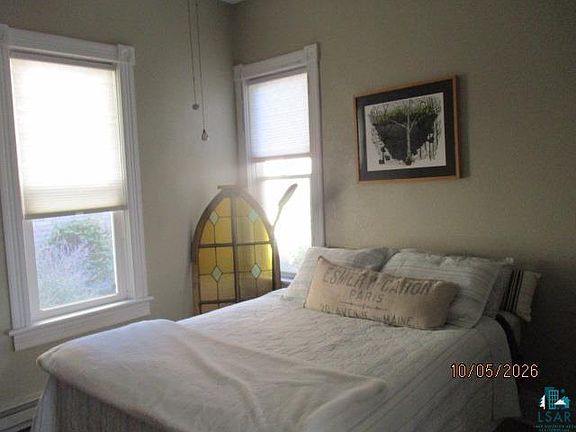 5th image of 409 Front St