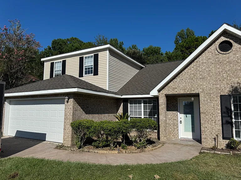 2911 Katy Ln — Photo 2