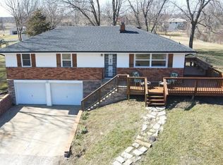 14624 Wise Rd, Smithville, MO 64089