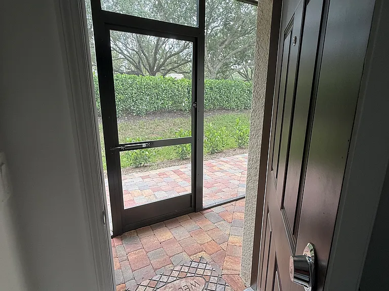 1622 Lake Jessup Cir — Photo 16