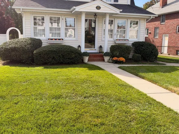 992 Davison Place, Baldwin, NY 11510