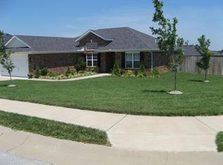410 Spicewood Trl, Centerton, AR 72719