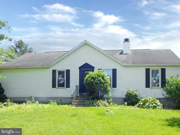 430 Wawassan Dr, Honey Brook, PA 19344