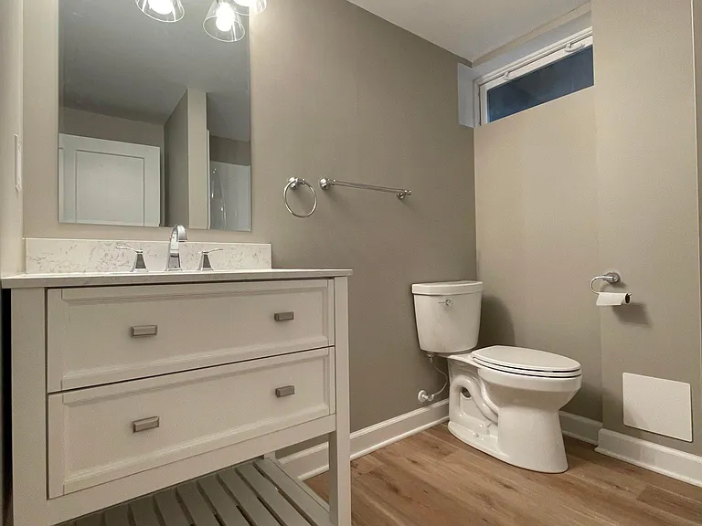 4837 N Kenwood Ave — Photo 3