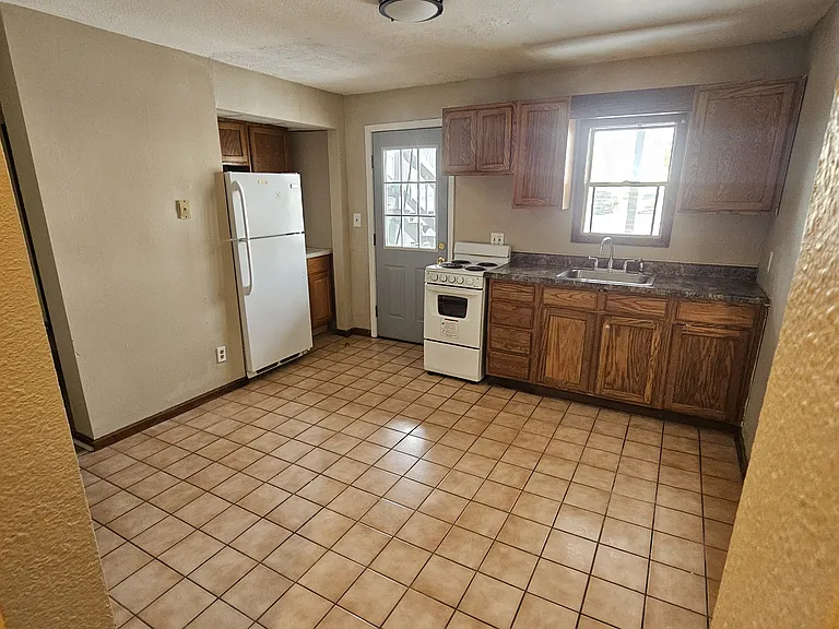 2534 Foraker Ave #1 — Photo 7