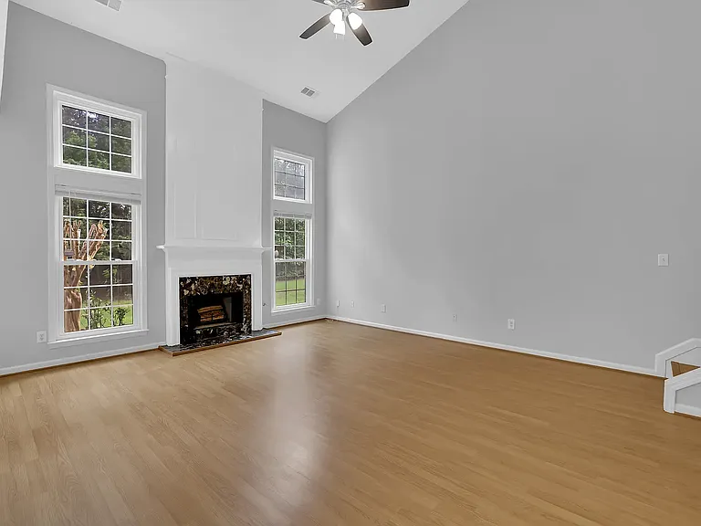 440 Chippenham Ct — Photo 14