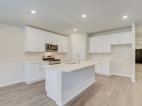 4019 Medina Dr, Farmersville, TX 75442