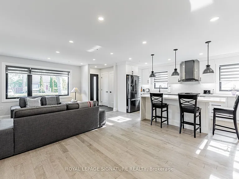 16 Boem Ave — Photo 11