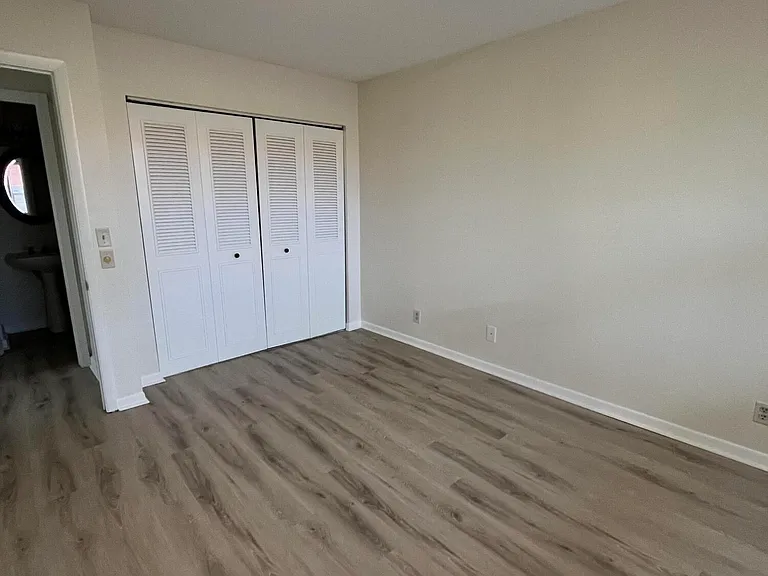 5975 Forest Hill Blvd #201 — Photo 16